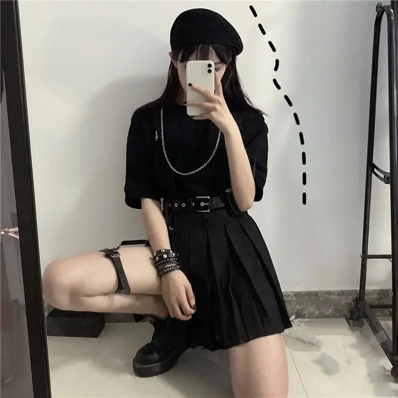 

black skirt