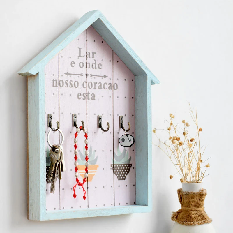 

Настенная вешалка для ключей с крючками и надписью