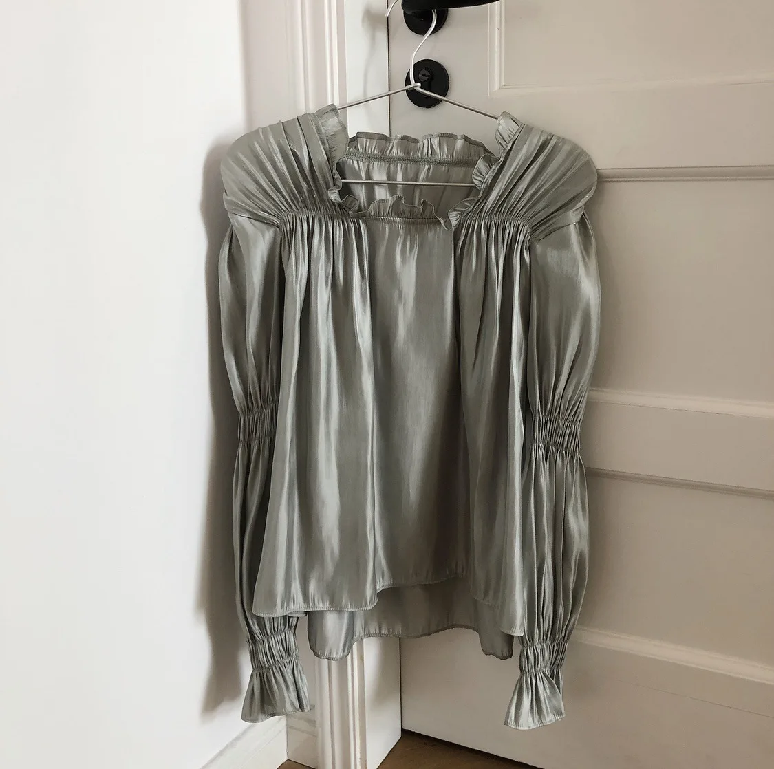 

Women Vintage Blouse Long Sleeve Shining Ruched Shirt Tops 2021