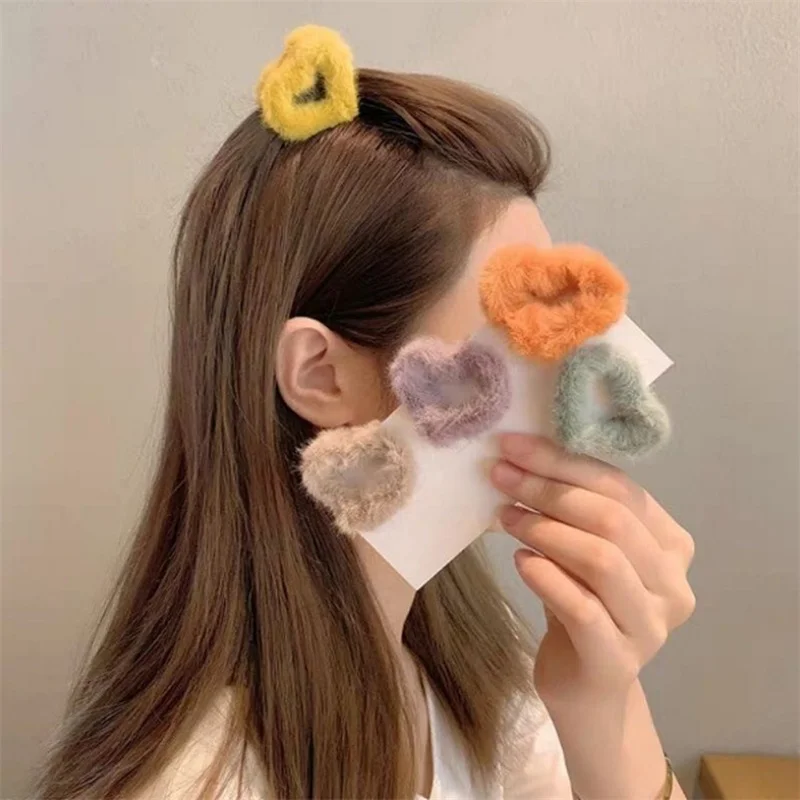 

Winter Plush Shark Clip Fashion Hairy Hair Clip Hair Clip On Back Of Head Love Hair Scratching Accessories