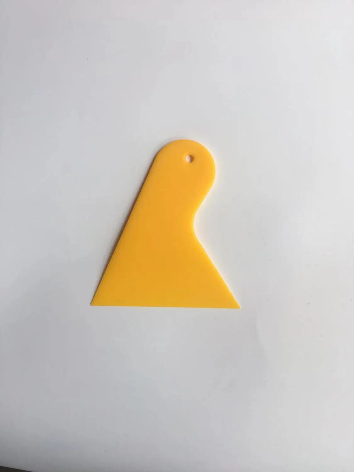 Маленький скребок для автомобильной фольги Желтый треугольник маленький