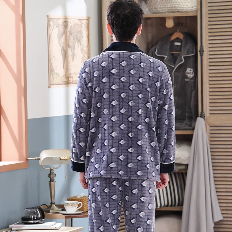 

Autumn Winter New Geometric Men Flannel Pajamas Set Long Sleeve Printed Coral Fleece Thicken Warm Pyjamas Male Home Clothes 4XL