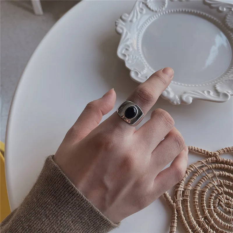 

RUIYI European American Style Minimalism Width Surface Black Onyx Chic Rings Women Wedding Jewelry Geometric 925 Silver Rings
