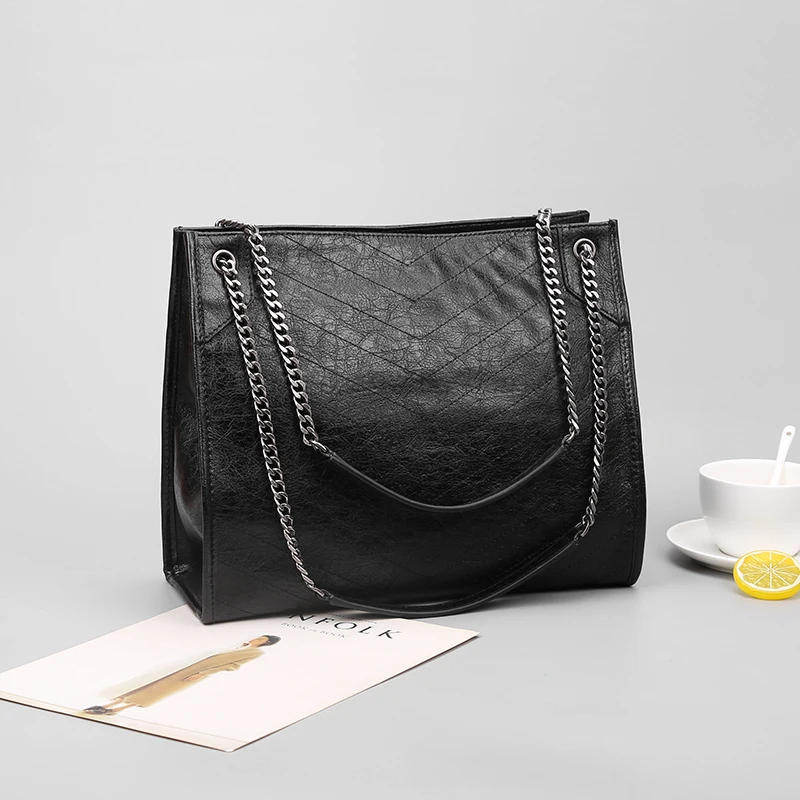 

free shipping 2020 the new style fashion and nice genuine cow leather women one shoulder bag crossbody bag 2 color 34cm