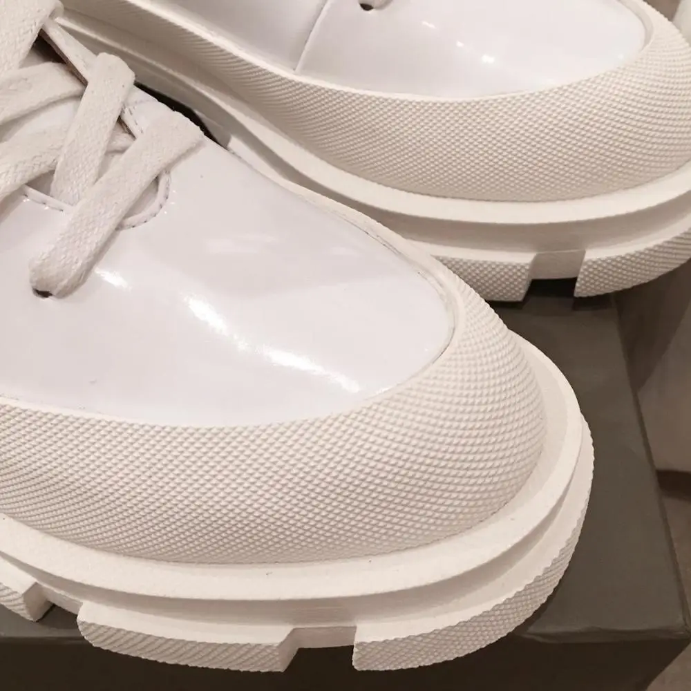 Шикарные дизайнерские женские ботинки качественные мотоциклетные с круглым