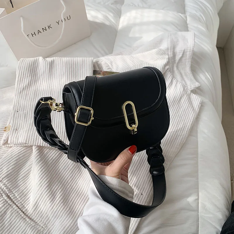 

Retro Simple Small Bag 2021 New Trendy Female Bag Spring and Summer One Shoulder Armpit Western Fashion Messenger Bag Saddle Bag