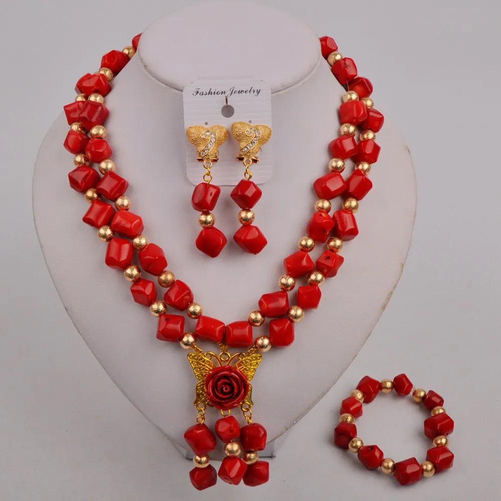 Оригинальный комплект ювелирных изделий из коралловых африканских бусин |