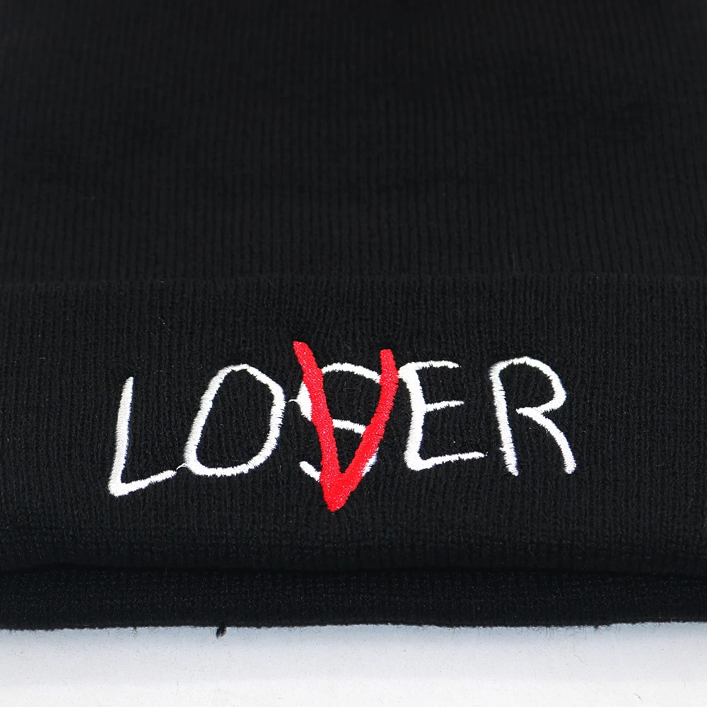 Мягкая хлопчатобумажная вязаная шапка с вышивкой LOVER LOSER для осени и зимы