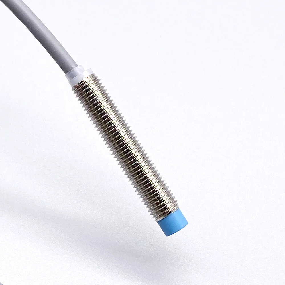 LONGWE IP68 3 жильный M8 Индуктивный бесконтактный выключатель Быстрый отклик схема