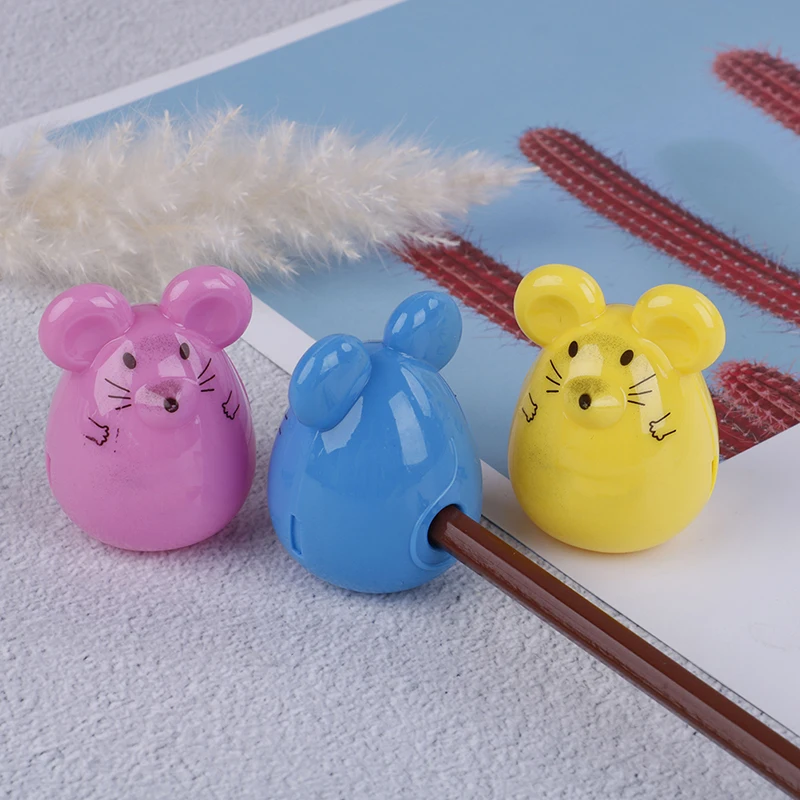

2pcs Kawaii Lovely Plastic Mouse Manual Pencil Sharpener Stationery Gift