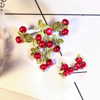vanssey vintage fashion jewelry cranberry leaf natural pearl red green handmade brooch pin party wedding accessories for women