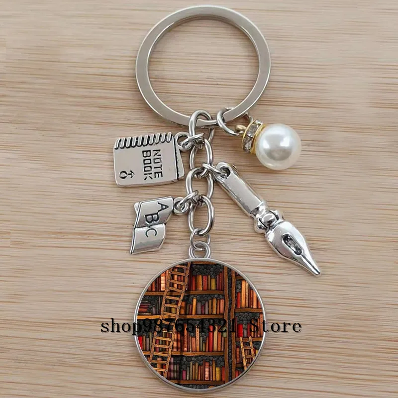 Красочная книжная полка для библиотеки брелок ключей в ретро-стиле подержанная