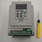 Преобразователь частоты VFD 1,5 кВт2,2 кВт4 кВт220 кВт AT1 3P-в выход ЧПУ Шпиндельный двигатель управление скоростью VFD преобразователь