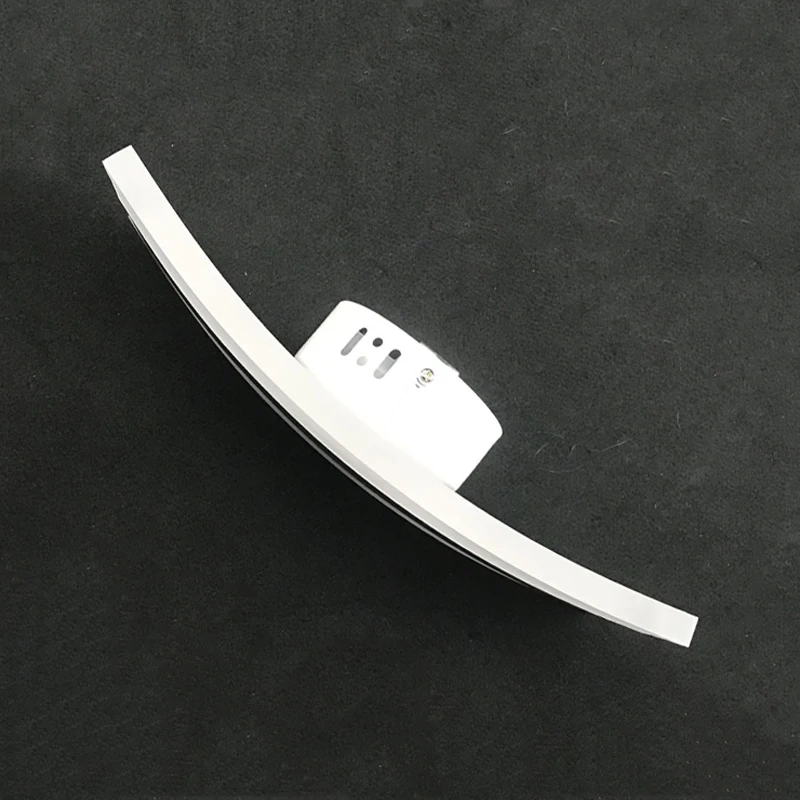 Креативный акриловый настенный светильник изогнутой формы 85-265 в для гостиной