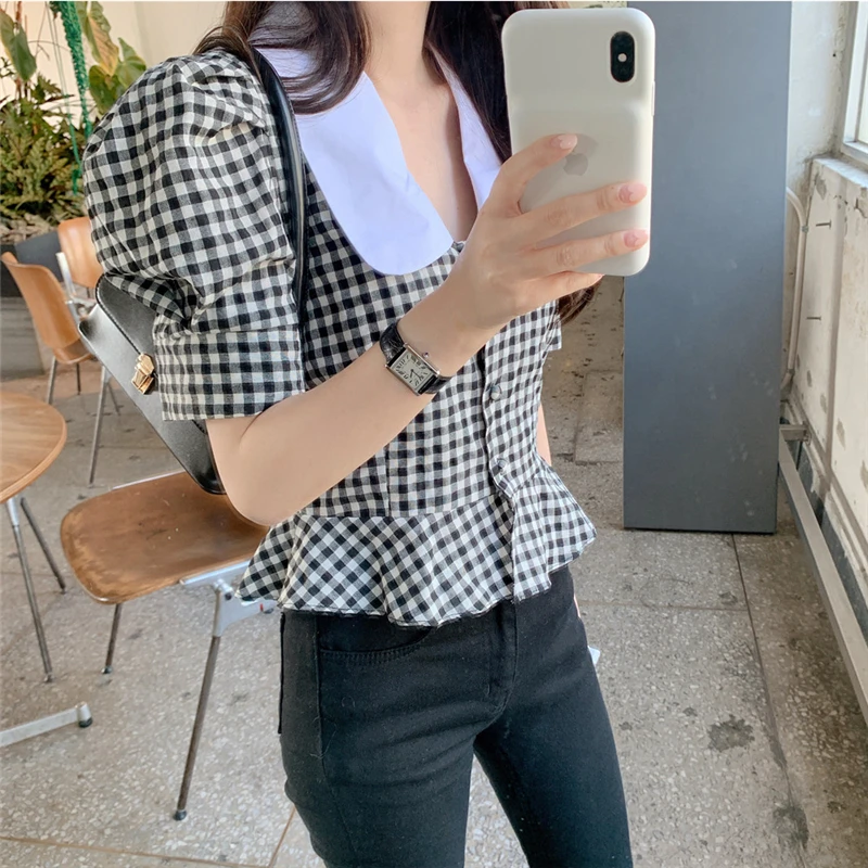 Винтажная клетчатая блузка женская модная контрастная белая с воротником черная