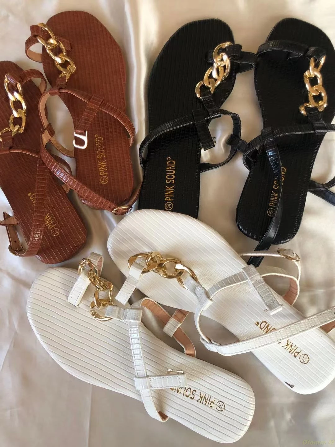 Женские шлепанцы с металлической пряжкой уличные универсальные повседневные