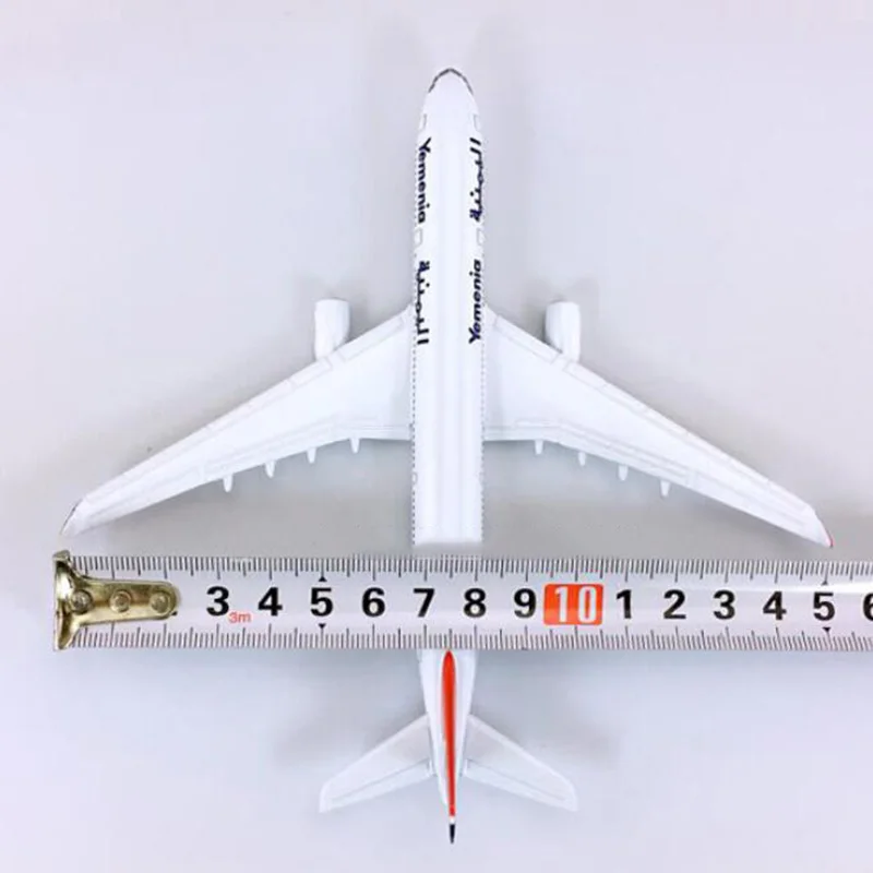 16 см 1/400 шасси самолет Airbus A330-300 модель Yemenia авиакомпания с базовым сплавом самолет коллекционный самолет литые игрушки