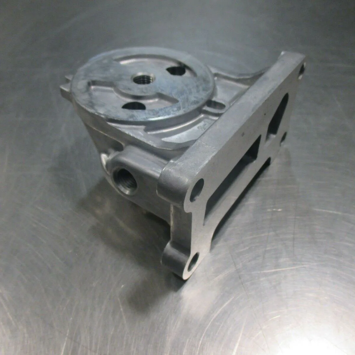 Детали двигателя масляный фильтр база для mazda 3 5 6 производство продукции уже