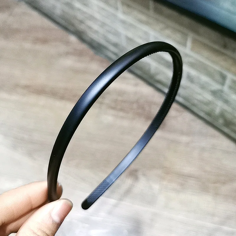 

Simple temperament headband classic wild narrow side toothed non-slip pressure hair girl headband women's coiled hair headdress