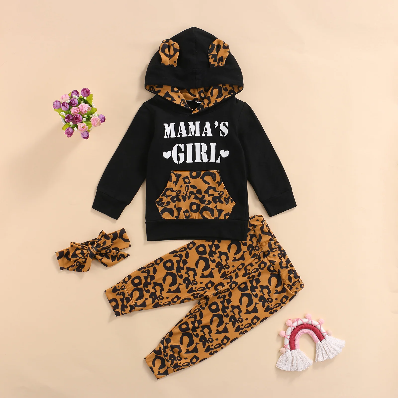 

Осенний спортивный костюм для маленьких девочек 3 шт., толстовка с длинным рукавом и надписью, штаны с леопардовым принтом, повязка на голову