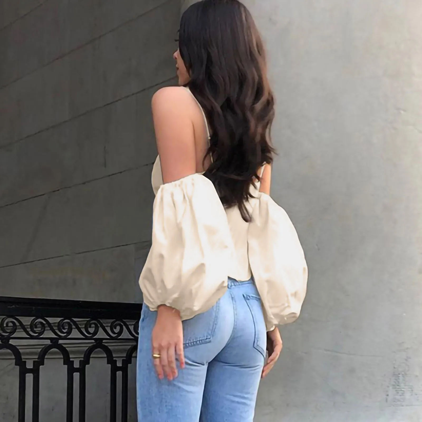 

New Off Shoulder Women Blouse Lantern Sleeve Bra Tops Lady Elegant Sexy Full Sleeve White Female Blouse 2021 Camicia Da Donna