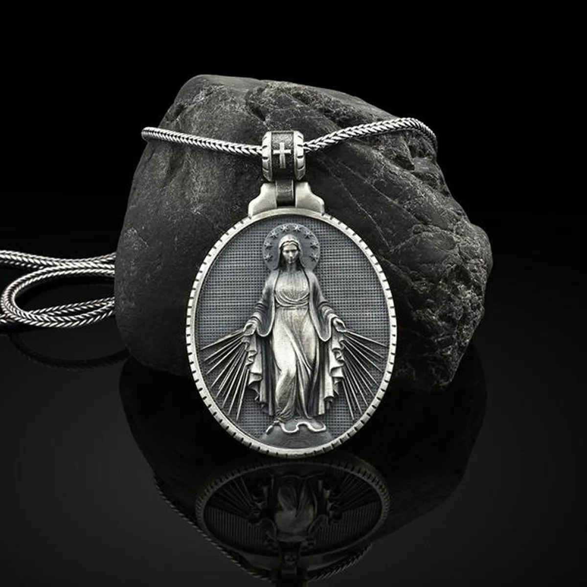 

Virgin Mary Pendant Medal Necklace Religion Christian Catholic Necklaces for Women Chains Goth Choker Gothic Jewelry Wholesale