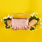 Портативные сумки для туалетных принадлежностей из искусственной кожи с персонализированной вышивкой, женский водонепроницаемый комплект для макияжа, подарок на заказ для подружек невесты