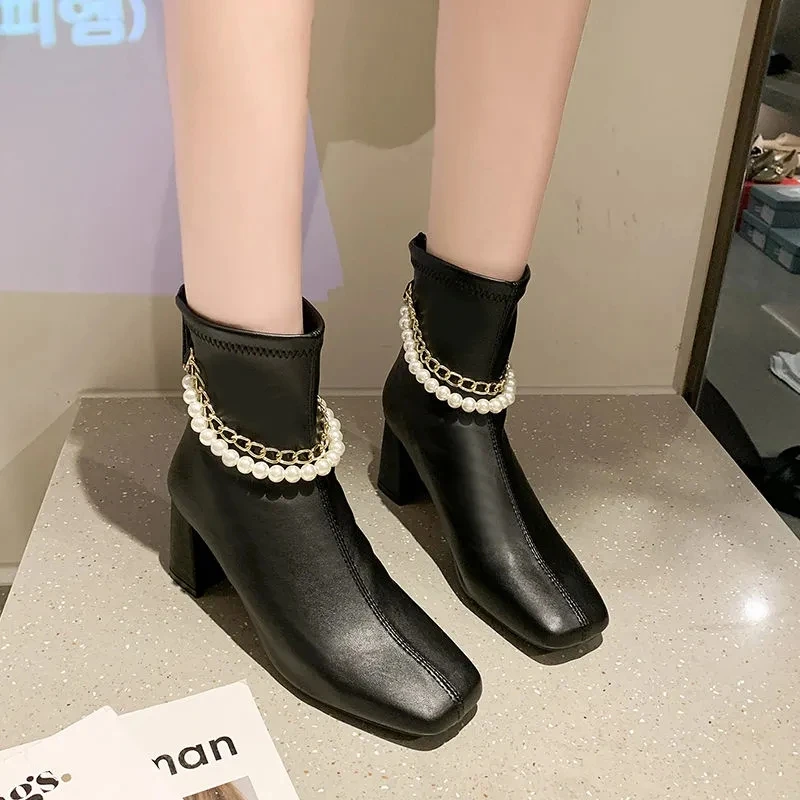 

Fashion Pearls Chain Deco Black Ankle Boots For Women Beige Autumn Shoes Ladies Med Heels Woman Square Toe Fashion Boots 2021