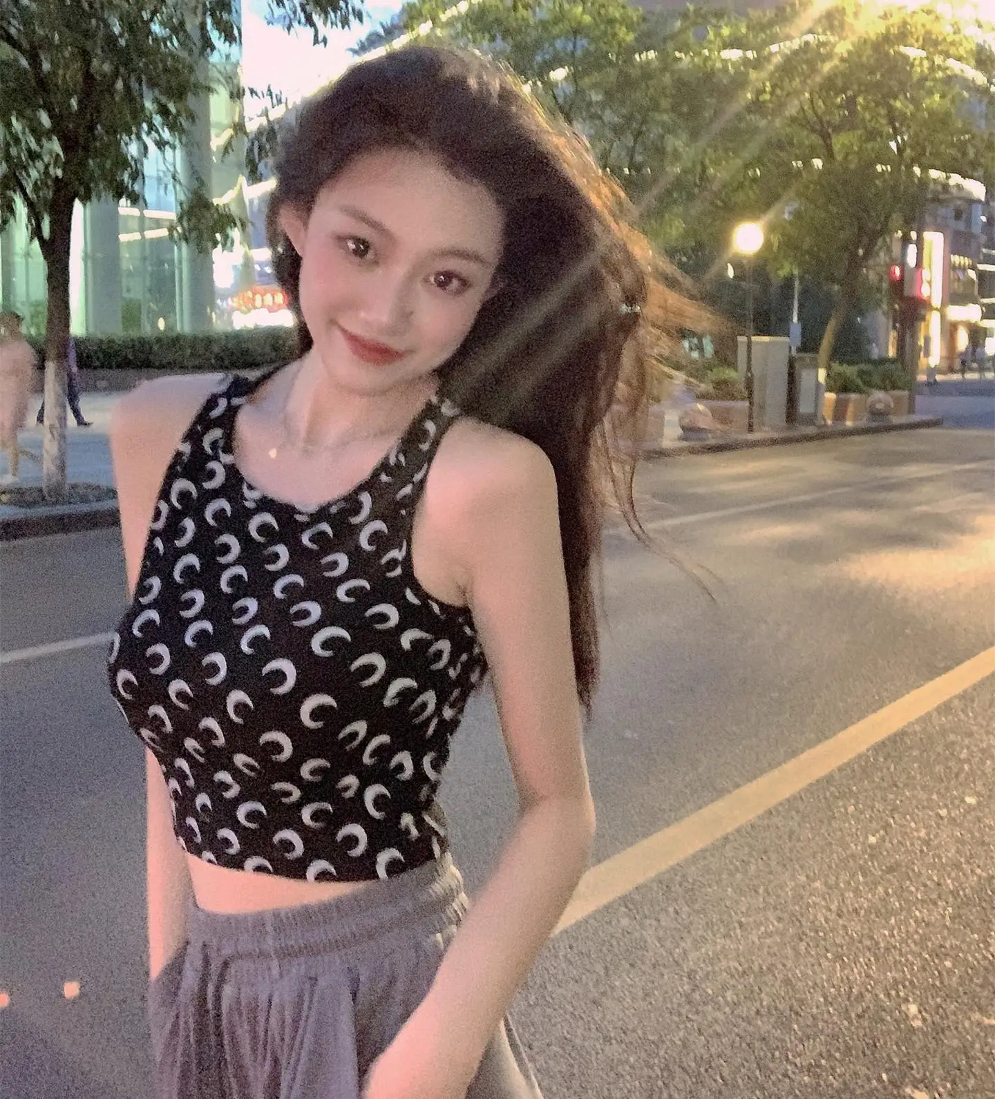 

Футболка женская эластичная облегающая, топ без рукавов, пикантная майка, лето