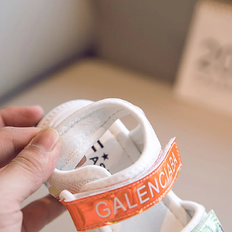 Детские сандалии новинка 2020 модные летние для девочек с широким красочным