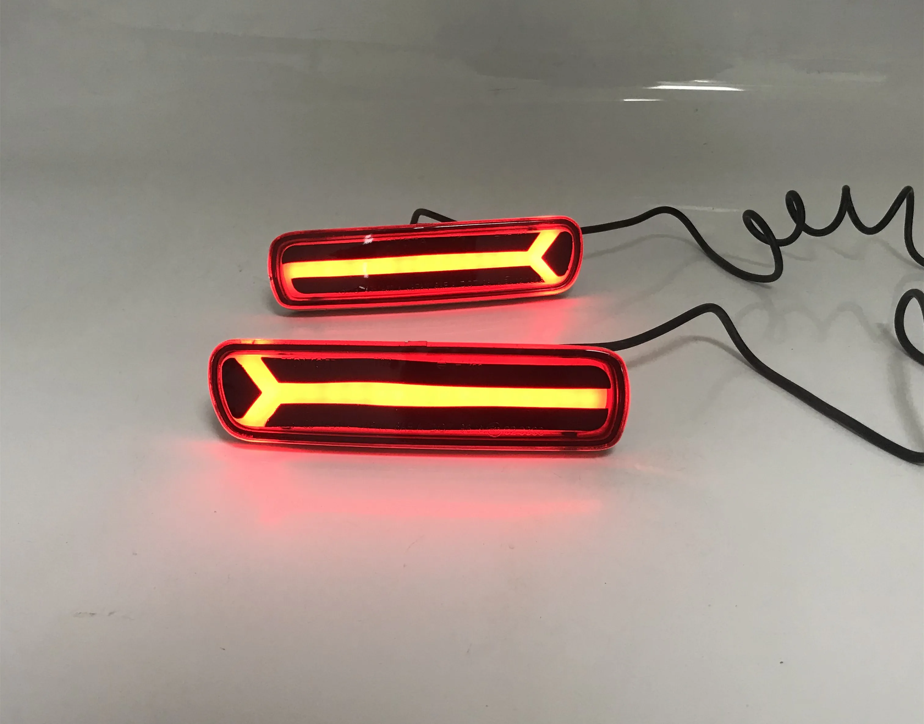 

Qirun led rear bumper light driving light + brake light assembly tail light for lexus lx470, toyota LC100 4500 4700 1998-2007