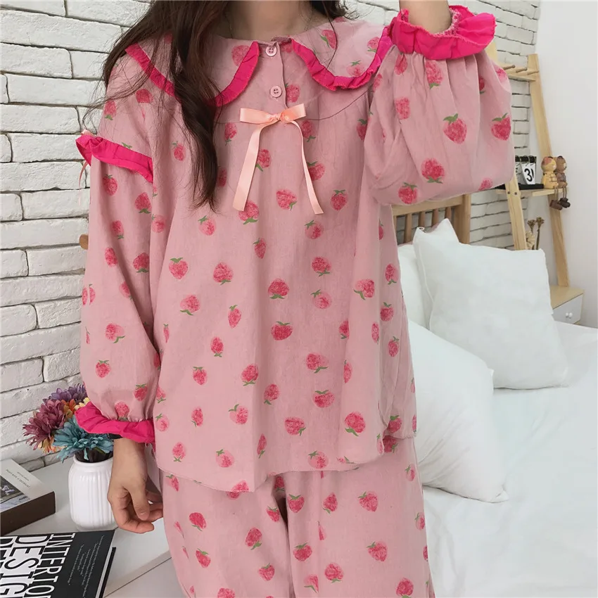

Spring Peter Pan Collar Ruffles Sleepwear Women Strawberry Print Pajamas Set Long Sleeve Sweet Girls Loose Pjs Home Clothes