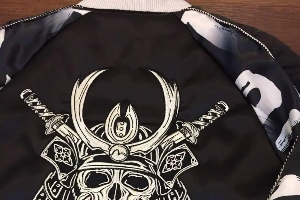 Аутентичная Evisu Новая зимняя высококачественная модная теплая дышащая мужская хлопковая куртка пара бейсбольная форма Пальто Тренч