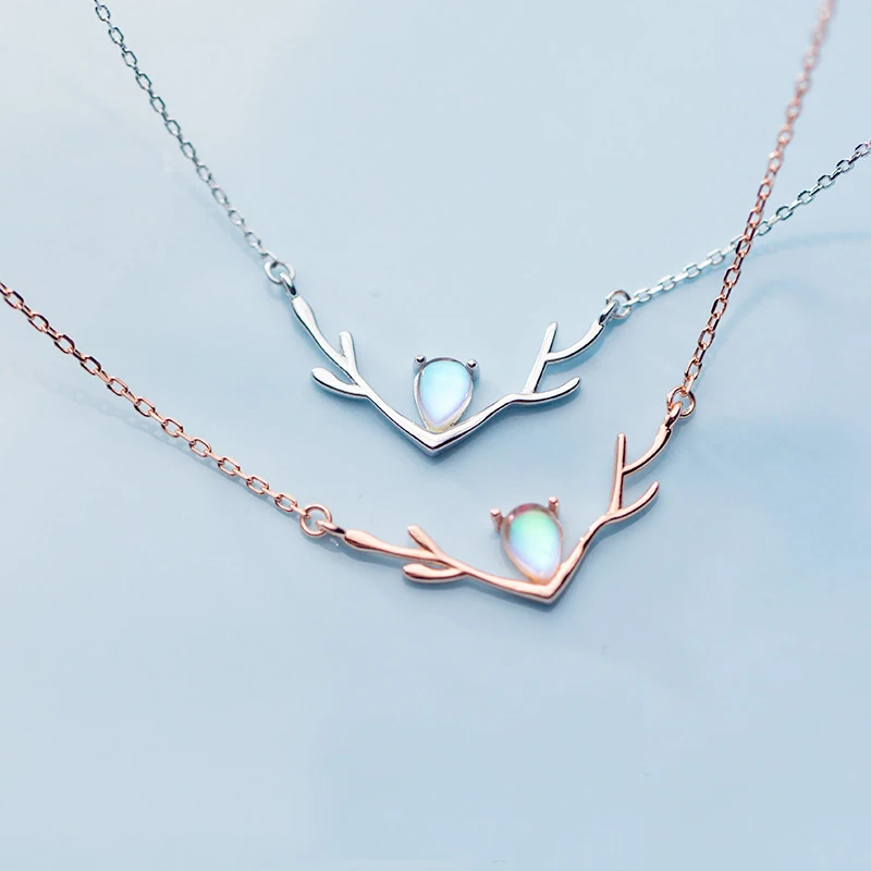 

MloveAcc 925 Sterling Silver Korean Fashion Gradient Crystal CZ Antlers Pendant Necklace Short Clavicle Chain for Women Girl