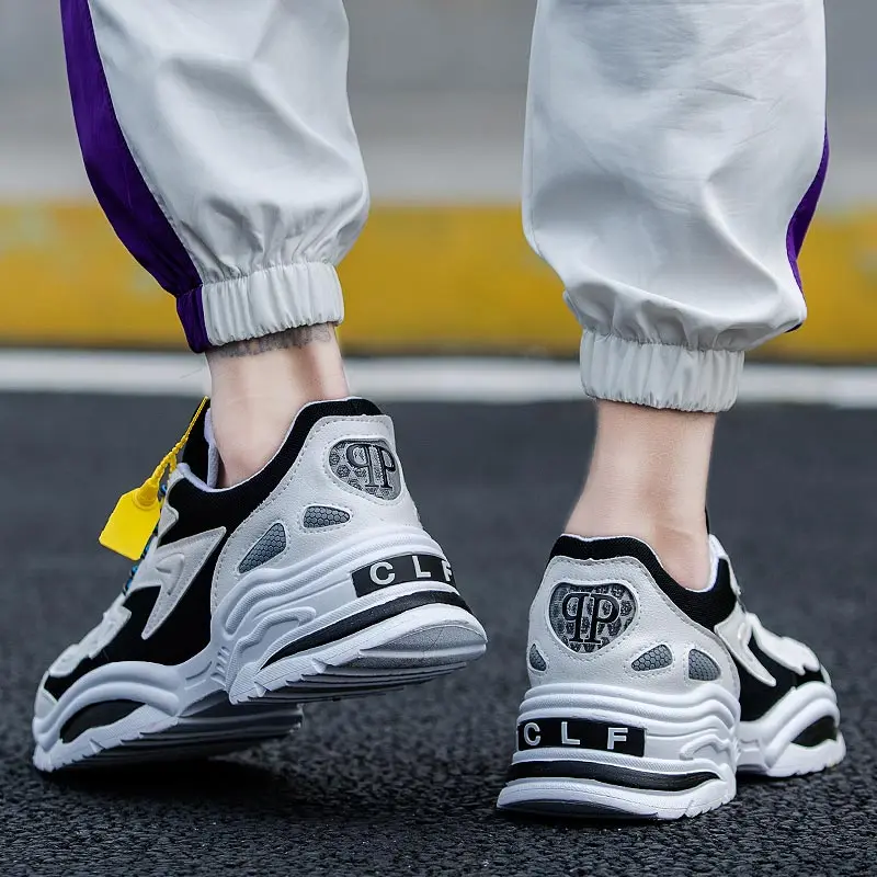 Кроссовки спортивные на массивной платформе для мужчин и женщин черные/белые B-1115