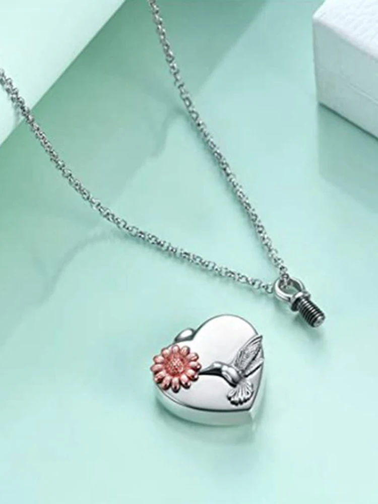 

Hummingbird Ashes Necklace Sunflower Hummingbird Cremation Urn Necklace Ashes Heart-shaped Memory Jewelry Lady Gift New 1pc
