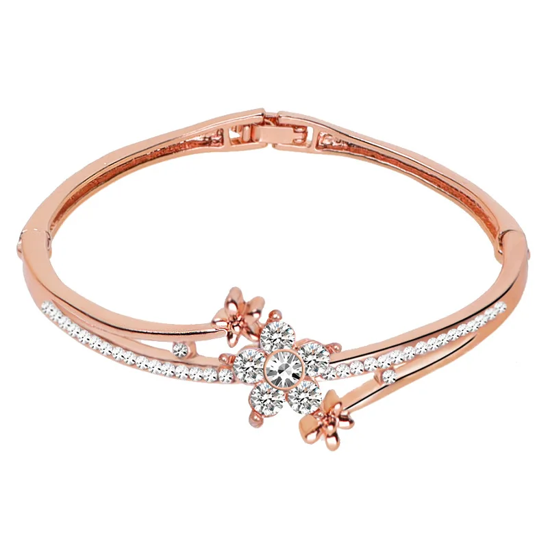

2021 Novel Accessories Simple and Exquisite Alloy Material Geometric Flower Womens Bracelet Personalized Folding Buckle Jewelry