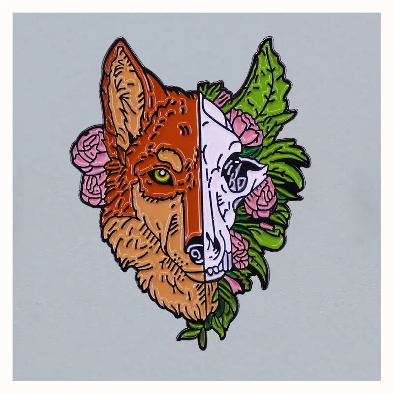 Интересный мультяшный значок с изображением Красной лисы и костяной смеси