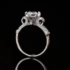 Женское кольцо из серебра 925 пробы, с мусанитом