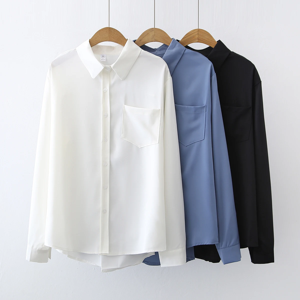 

Женская Однотонная рубашка с длинным рукавом и карманами