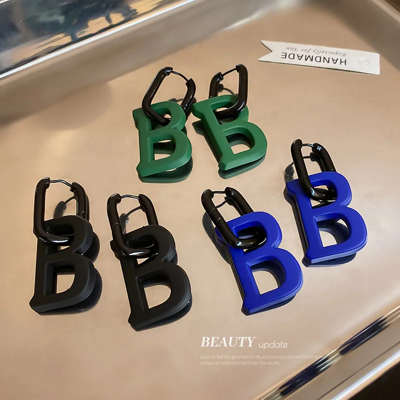 

Japanese And Korean Letters Bins Cool Temperament Network Red Woman Personality Exaggeration High Sense Earrings