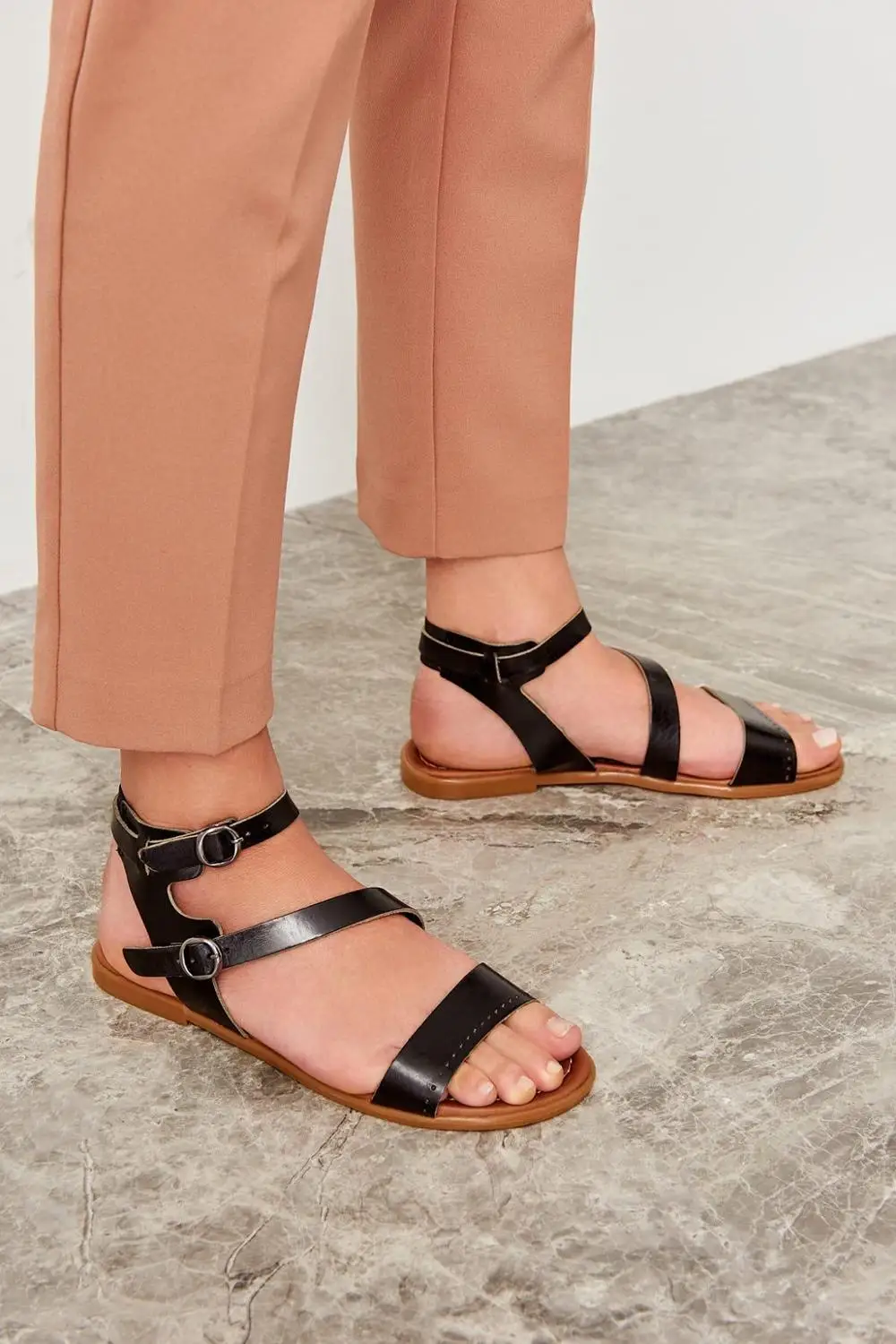 Трендовые женские сандалии из натуральной кожи TAKSS19YS0014 | Обувь