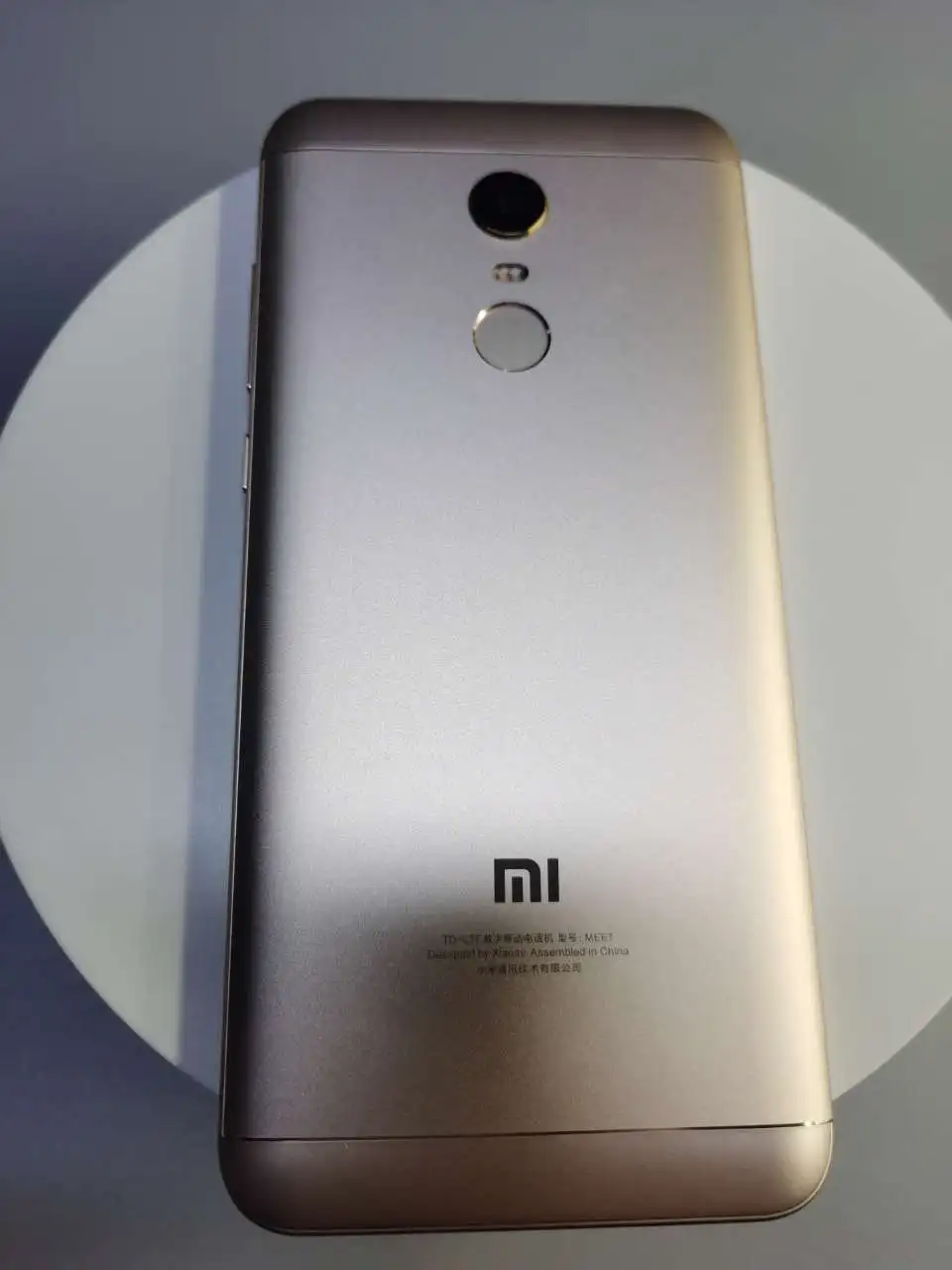 

Redmi 5plus second hand smartphone 95new with new battery