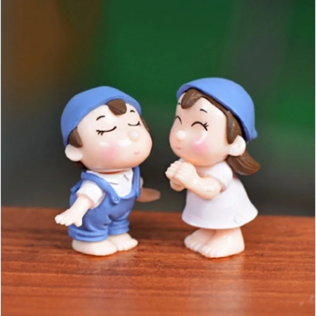 

2Pcs/Set Cute Lovers Chair Miniature Landscape DIY Ornament Garden Dollhouse Decor Lovers Dolls Ornament Hot