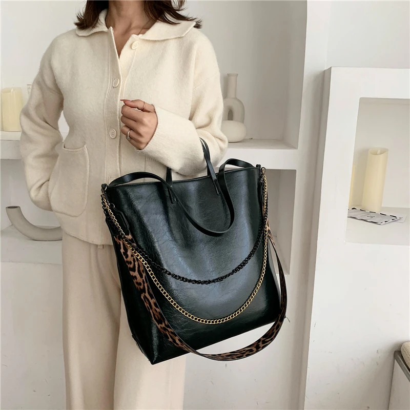 Женская большая сумка через плечо из масляной кожи женская искусственной