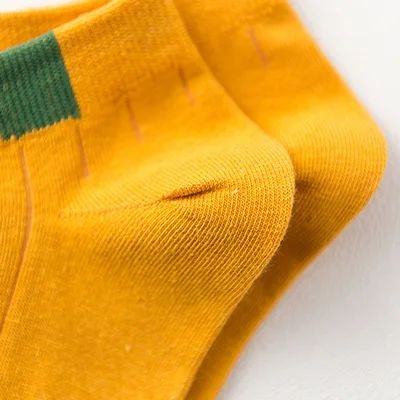 

1 Pairs Women Socks Breathable Sports socks Funny Cute Solid Color Boat socks Comfortable Cotton Ankle Socks White Black
