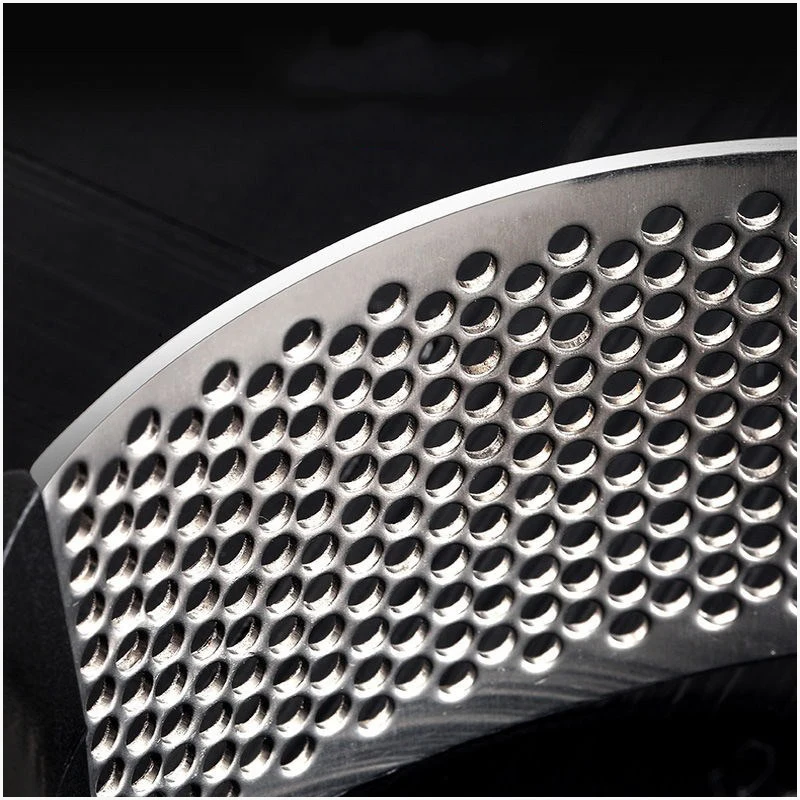 

Kitchen Gadget Stainless Steel Garlic Press Manual Garlic Crusher Household Garlic Grinder Vegetable Tools Ginger Accessories