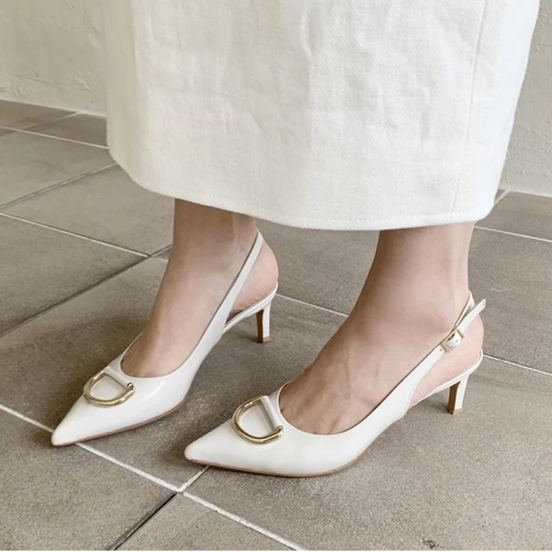 

All-match 2020 new mid-heeled female summer Korean fashion nude nude high-heeled pointed leather hollow fine heel Baotou sandals