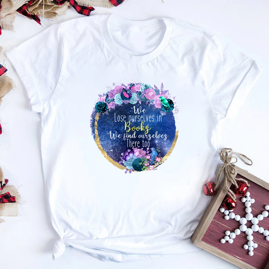 

Мы свободны в книгах, забавная рубашка с цитатой Джейн Eyre, милые футболки в эстетике цветов, литературные рубашки для влюбленных, топы Tumblr