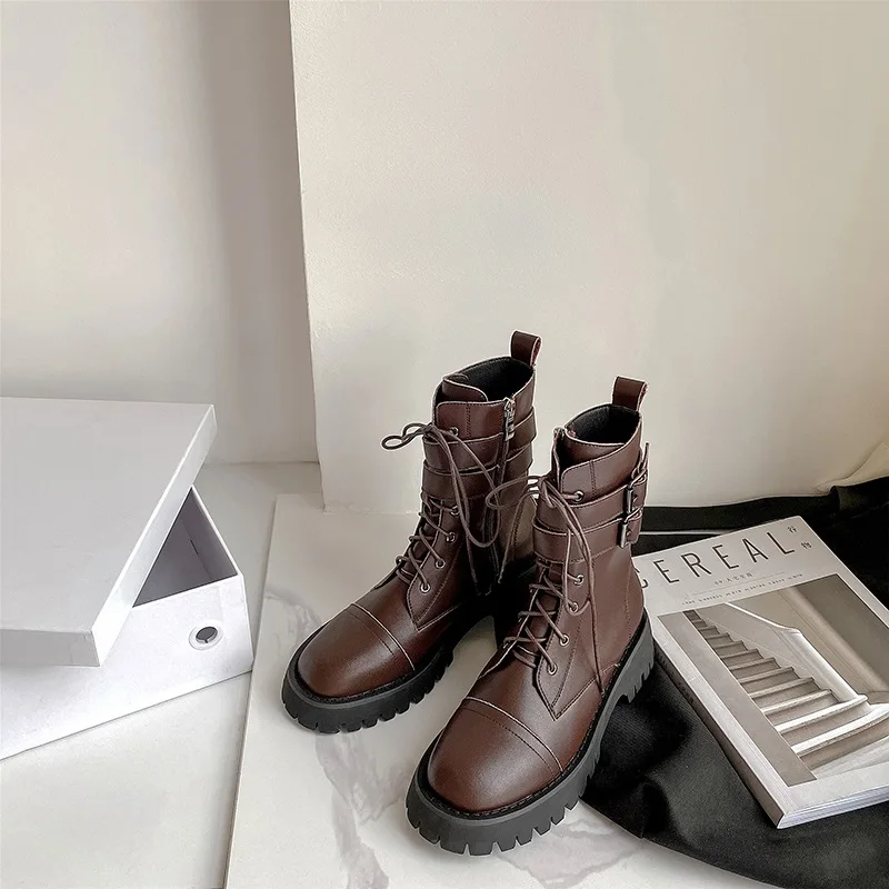 

Martin boots women 2020 spring and autumn new fashion wild hollow short boots leather thick bottom handsome knight boots X052